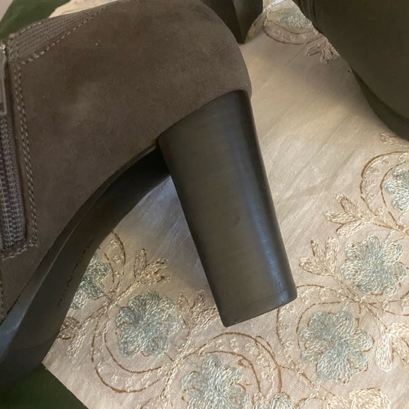 Bella Vita Women’s Heeled Shoes-Leather/Suede Sz 8.5 - Picture 6 of 7